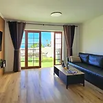 Paulmarie Ocean View Apartman *