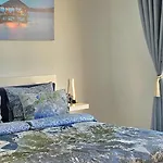 Paulmarie Ocean View Apartamento