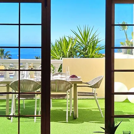 Paulmarie Ocean View Apartmán