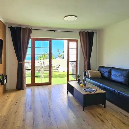 Paulmarie Ocean View Апартаменты *