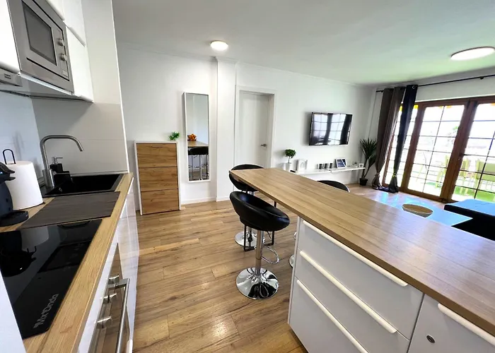 Paulmarie Ocean View Apartman *